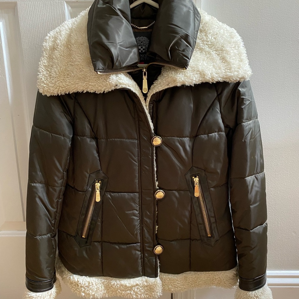 Vince Camuto olive green puffer coat / jacket - size small